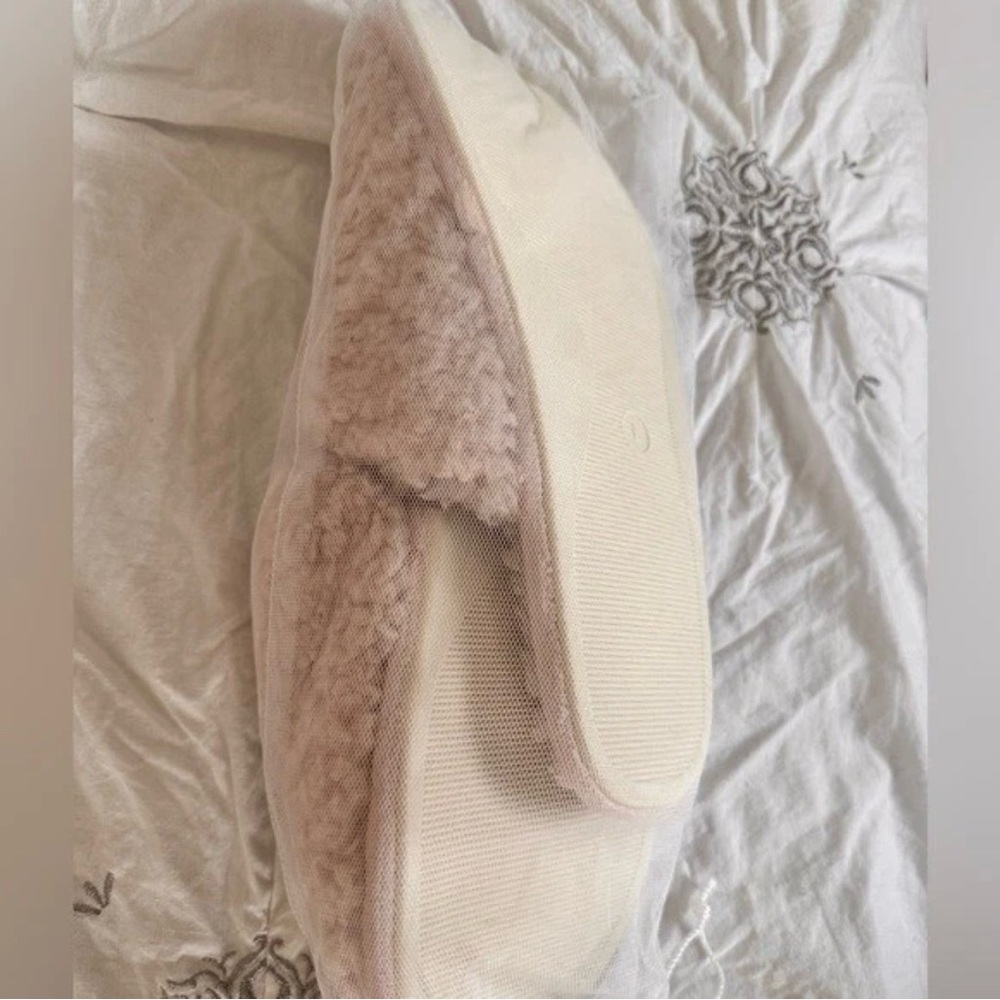 Pottery Barn - Teddy Bear Slippers - Picture 6 of 10
